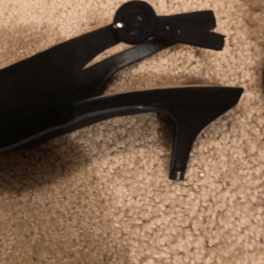 Target heels! - Picture 2 of 2